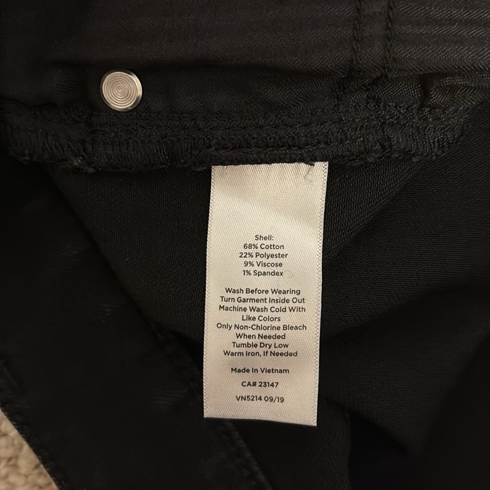Talbots denim Bermuda’s - Picture 5 of 5